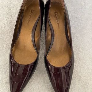 Liz Claiborne pumps with heel